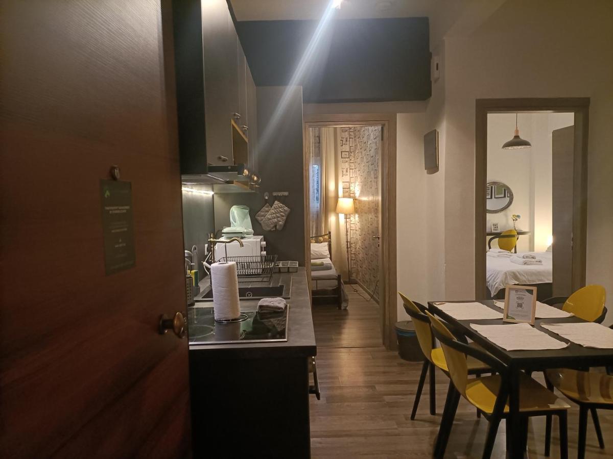 Kallimarmaro Cozy Apartment เอเธนส์ ภายนอก รูปภาพ
