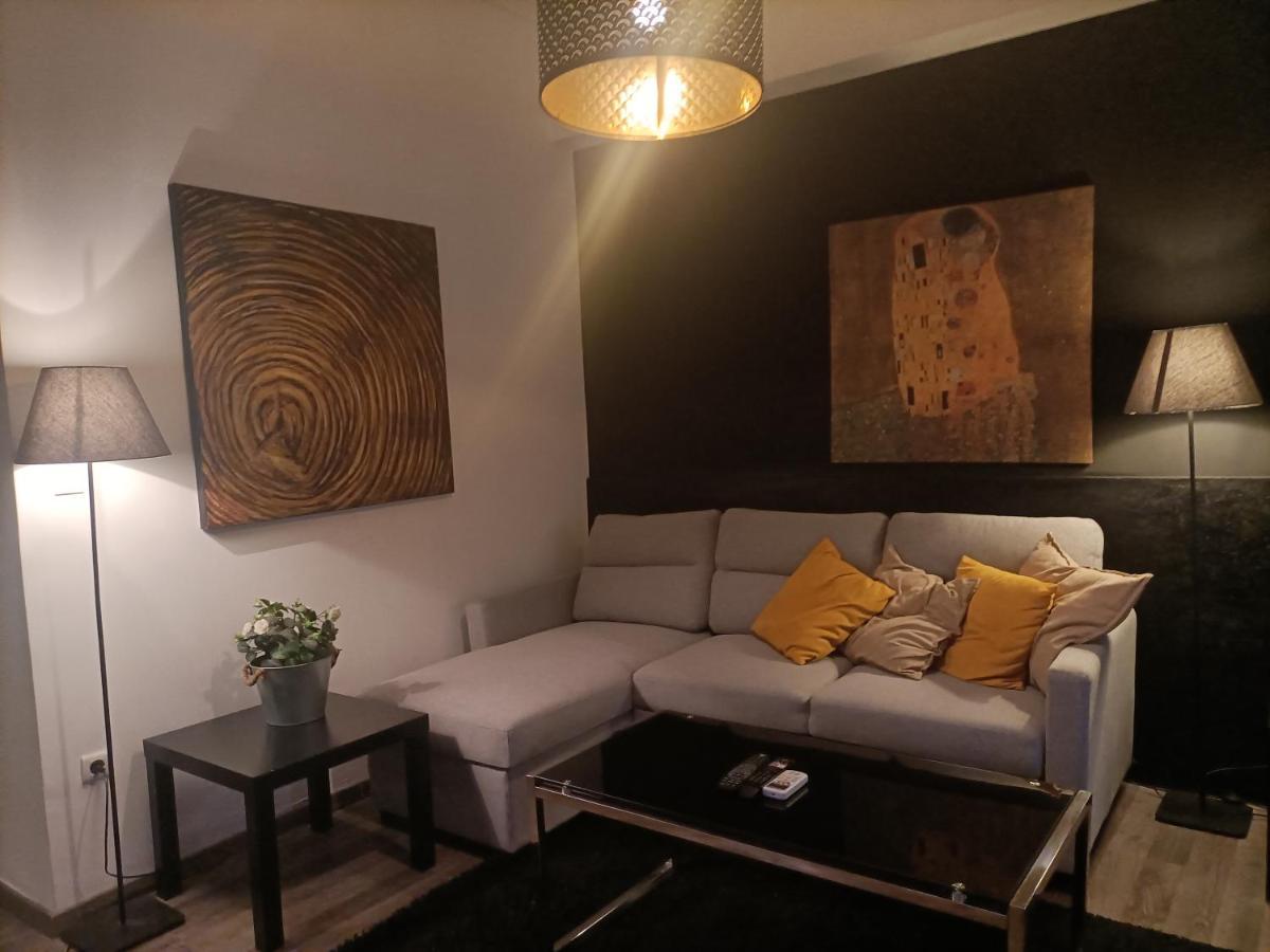 Kallimarmaro Cozy Apartment เอเธนส์ ภายนอก รูปภาพ