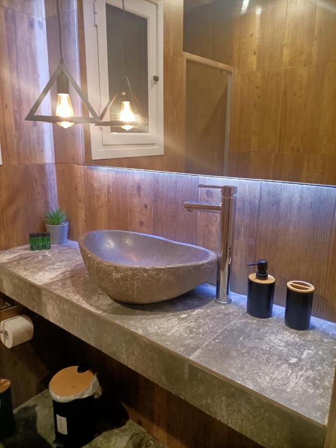 Kallimarmaro Cozy Apartment เอเธนส์ ภายนอก รูปภาพ
